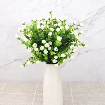 Tehislilled kõrge kvaliteedi mini siidist roosi kimp kaunistuseks valge võltsitud lilled home decor magamistoaga eukalüpti lehed
