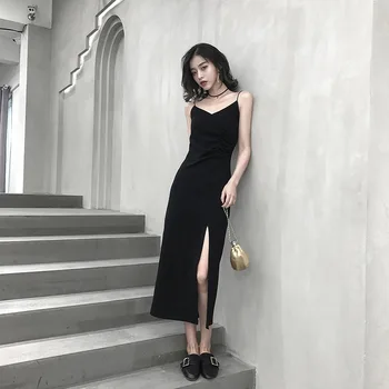 2021 Must suspender kleit naiste suvel uus stiil seksikas jagatud välja prantsuse alt väike must seelik, pikk seelik
