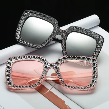 Luksus Rhinestone Diamond Eye Päikeseprillid Naistele Square Mõõdus Fashion Prillid