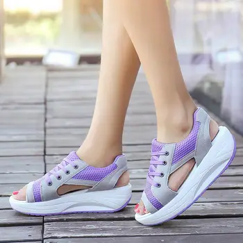 Suve kingad naiste sandaalid 2021 uus kala pea pits-up kiilu sandaalid naine hingav suvel vabaaja jalatsid naine tossud