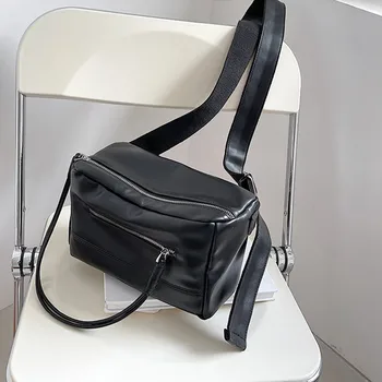 Fashion Design Naiste õlakott Pehme PU Nahast naiste Crossbody kott Suure mahutavusega disainer käekotis suur Reisimise kott must