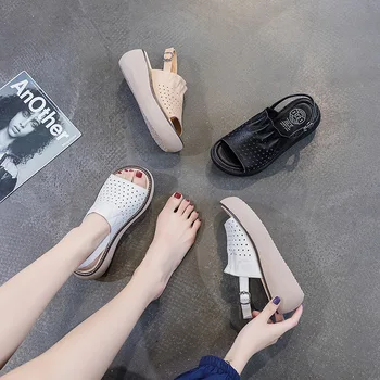 Sandaalid naiste 2021 suvel uue paksu põhjaga muffin kanda Retro fashion Nahast vabaaja sandaalid, seest õõnes