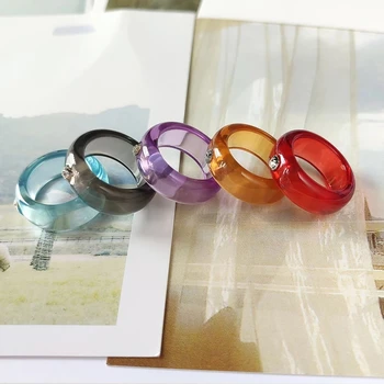 Trendikas Ja Värviline Läbipaistev Vaik Akrüül Inkrusteeritud Ring Crystal Naiste Korea Loominguline Geomeetriline Ring Ebaregulaarne Rõngad Ehted