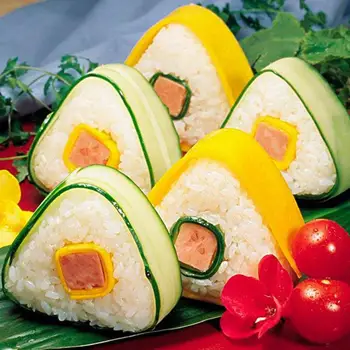 2PCS / Set Sushi Hallituse Läbipaistev Bento Teenetemärgi Kolmnurk Riisi Palli Hallituse Leibkonna Köök DIY Plastikust Non-stick Sushi Mudel