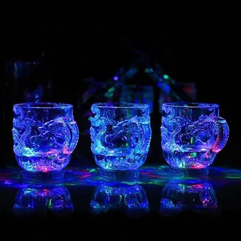 LED Vilkumine Värvi Muuta Vee Aktiveeritud, süttib Dragon Õlu Viski Cup Kruus